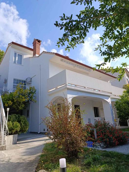 Apartment with Hot Tub in Palit-Insel Rab 55257