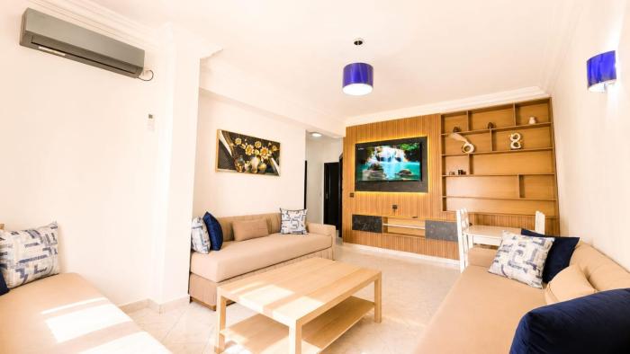 Modern apartment with ocean views in Malabata