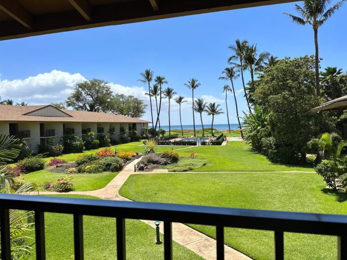 Waiohuli Beach Hale #C-210 Oceanfront View, AC Throughout Unit, Shared Pool
