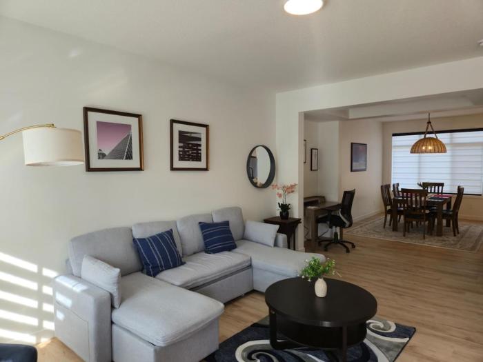 West Edmonton 3 Bed Retreat Perfect for Families