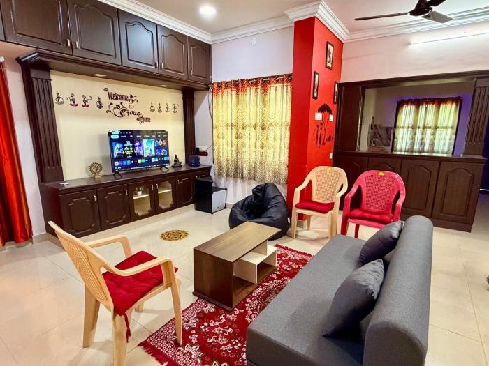 Royal Paradise Inn