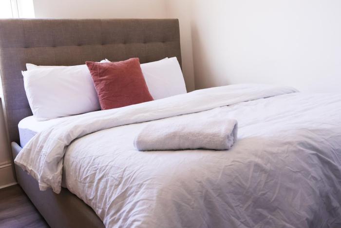 Stylish 3 Bed Wimbledon 30 min to City Lux Haven