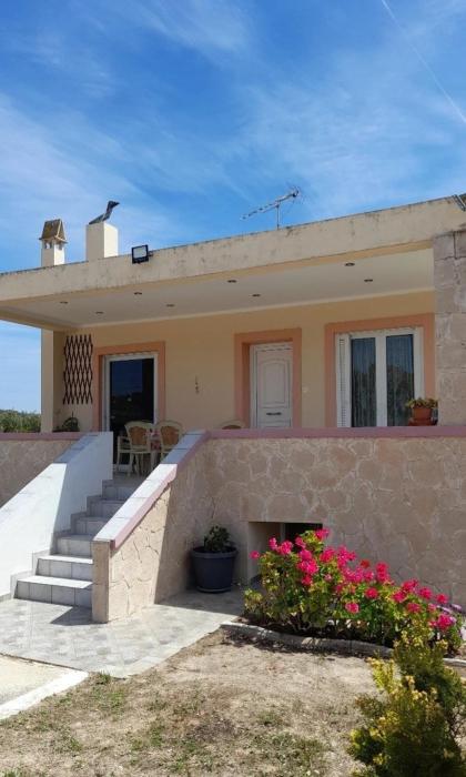 Katherines Cottage in Vagia 2