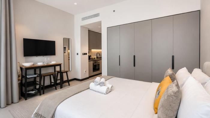 StayShort - Studio in 15 Northside Sleeps 2 with City Views