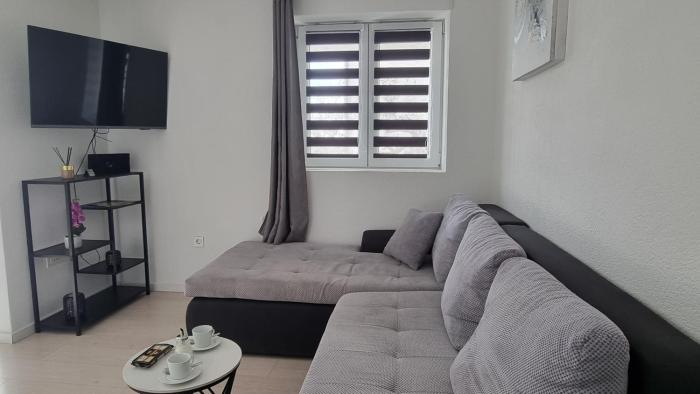 Dominos Apartment