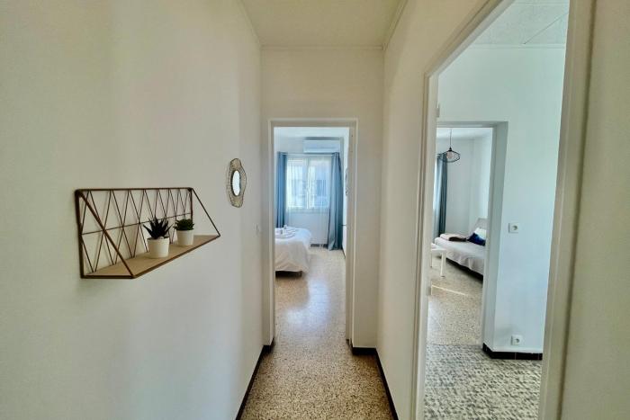 Bright apartment for a pleasant stay in Hyères