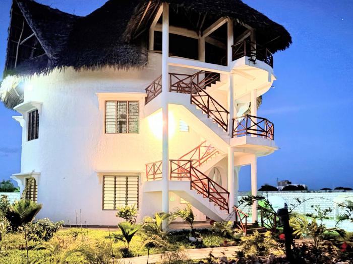 Mayungu Village Villa