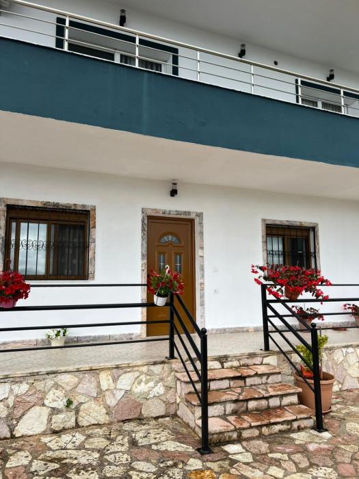 Sea la view apartments sarande 1