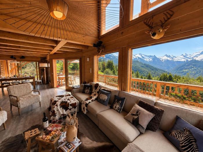 Chalet de Luxe avec Piscine Intérieure et Sauna - Vue Montagne Manigod