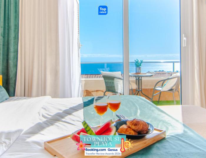 Townhouse Playa with panoramic sea view, pool, BBQ