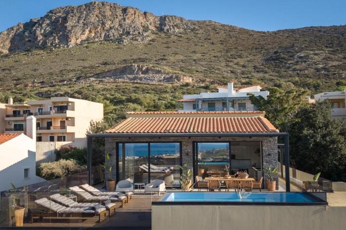 Pnoi SeaView Villas Piskopiano