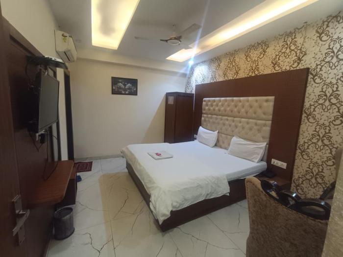Taj Inn