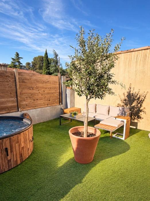 Petite maison en Provence, entre mer et collines