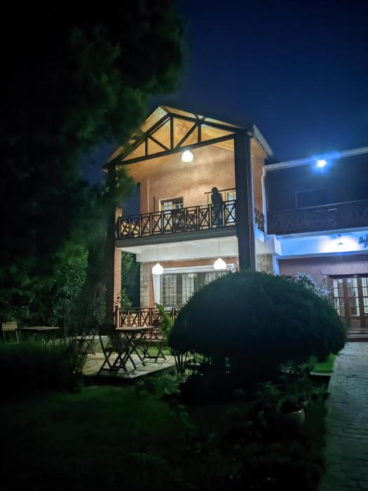 Akalana House
