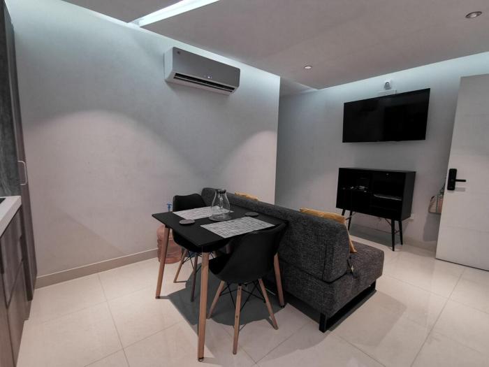 1 Bedroom Apartment FAST WIFI