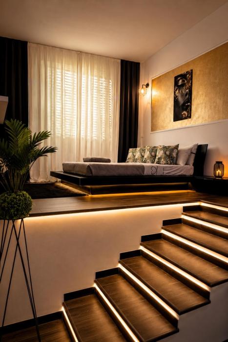 Rebeccas Noir Suite
