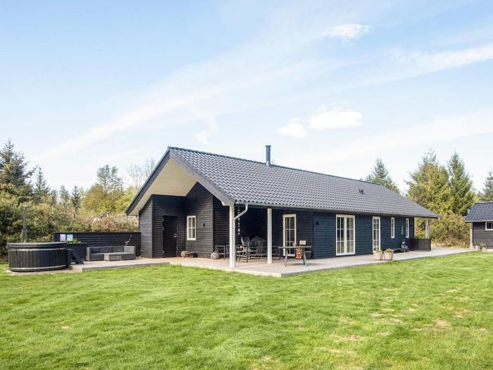 5 star holiday home in Brovst