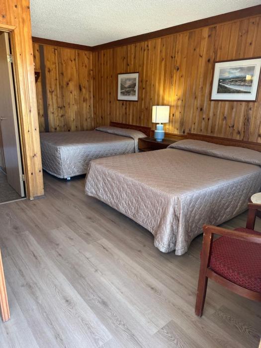 Glacier View Inn