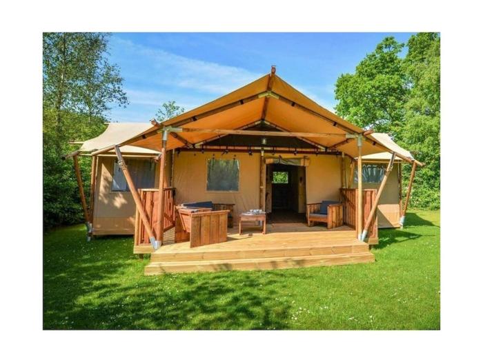 Holiday home in Mol with terrace and Wi-Fi