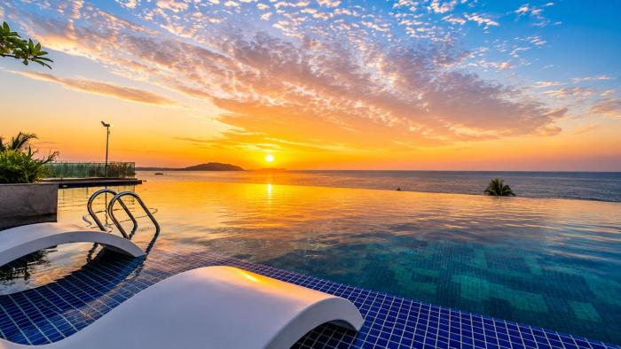 Apec Luxury Coastal Apartment