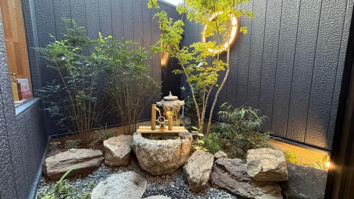 Luxury Japanese Style Single Family Home Accommodates 7 Private Courtyard 7 Minutes to Tengachaya Station 2 Stops 3 Minutes to Namba and Shinsaibashi 3 Bedrooms 1 Living Room 2 Bathrooms