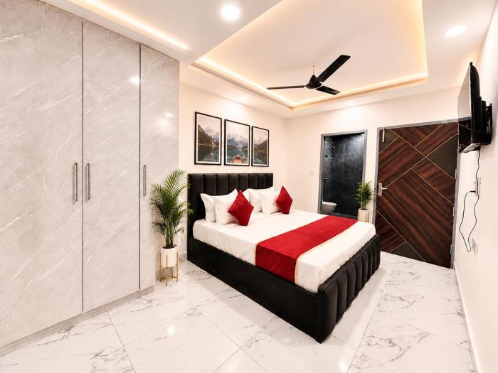 Mauryan Signature Hotel NHPC Metro