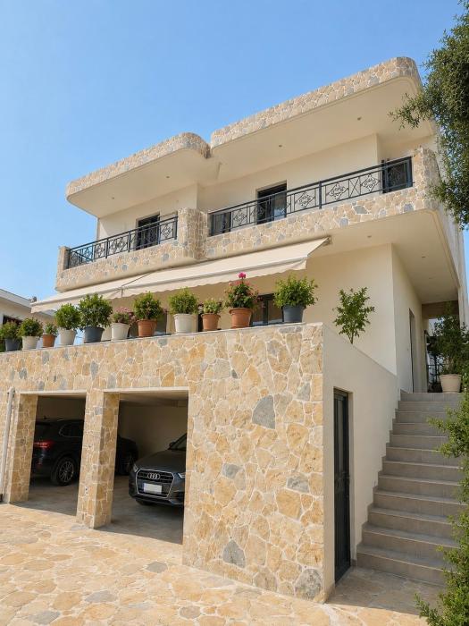 Bello Suites