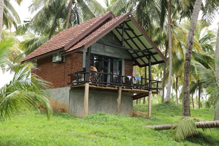 Aji fruit farm cottage peaceful lakeside farm stay with sunrise views 03