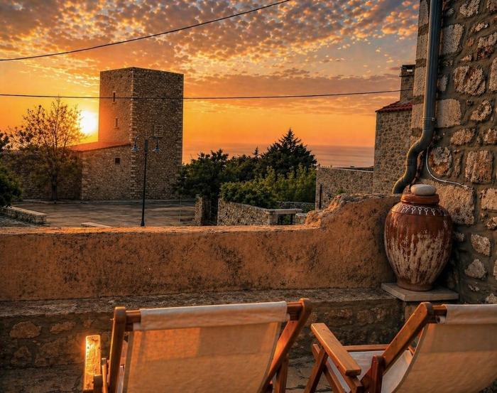 Diaks Tower Sunset Sea View Mani