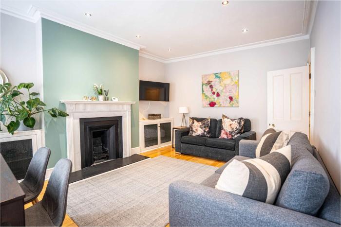 Modern Abode steps from Trafalgar Square
