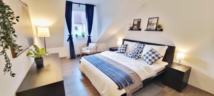Modern New Family 2BR - Self check-in - 15 Min Prague Old Town