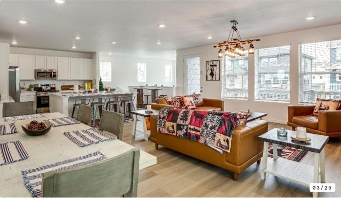 Spacious 4BR Home Near Denver & DIA