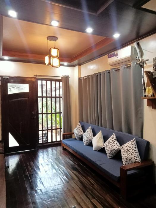 Totos House Room Rental
