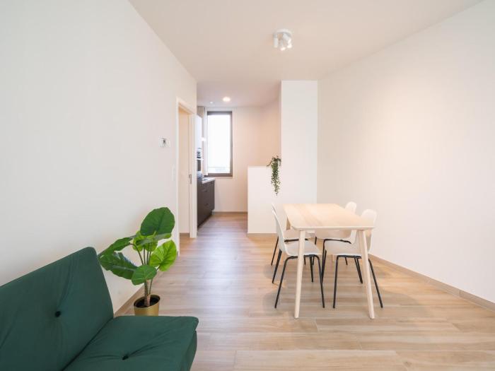 Aesthetic 12 Guests Apartment with Balcony
