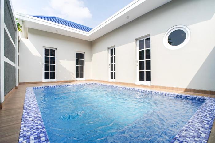 M Villa
