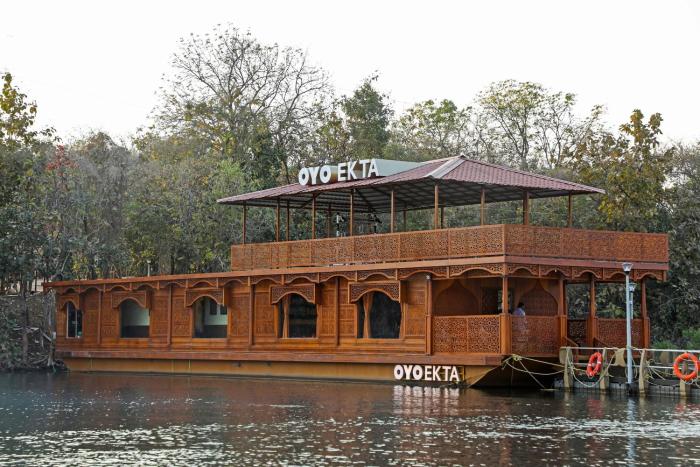 Ekta Houseboat by CheckIn, Statue of Unity Kevadia