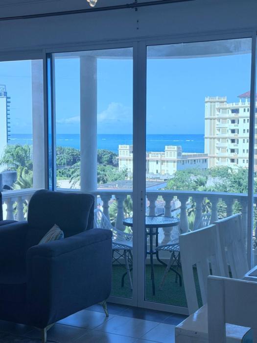 Ocean View Two bedroom apartment with a pool