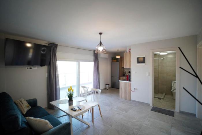 Atinas-Keramoti Apartments