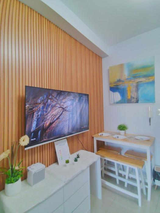 The Pent Suites - Serene Suites at Shore MOA