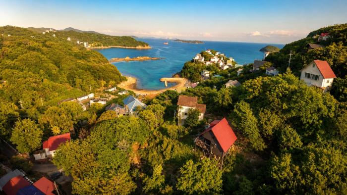 Affordable Island Villa with Sea Views Great Value Stay