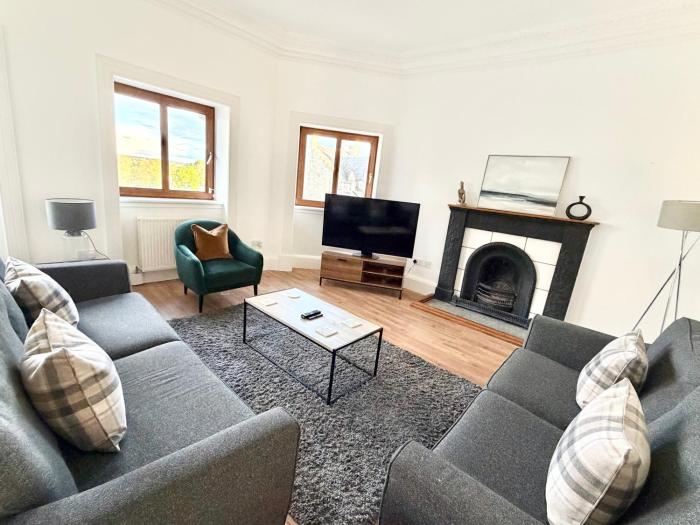 Douglas Street Apartment