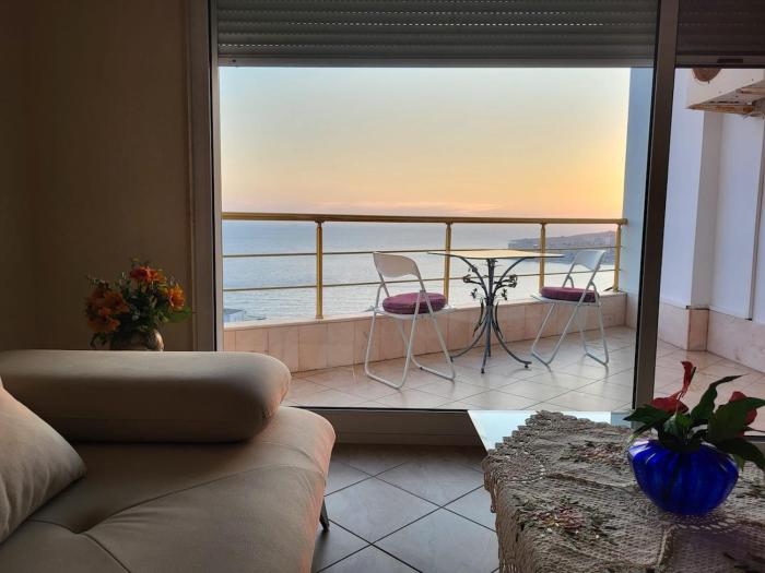 Elite Couple Sea View Top Apartment