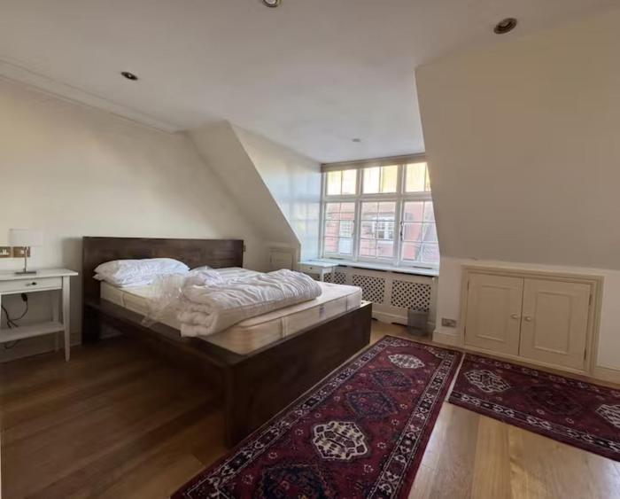 Private Room near Sloane Square