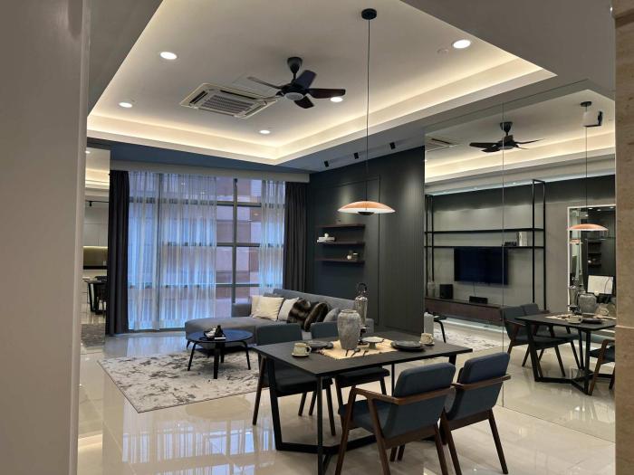 Luxury Stay at Azure Residence next Paradigm Mall