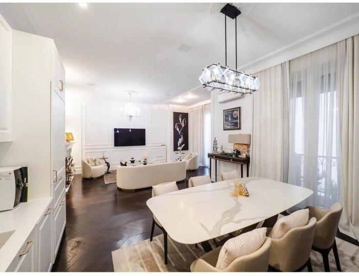 Luxury city center apartment