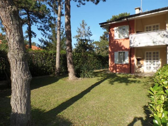 Functional flat in a quiet villa in Bibione