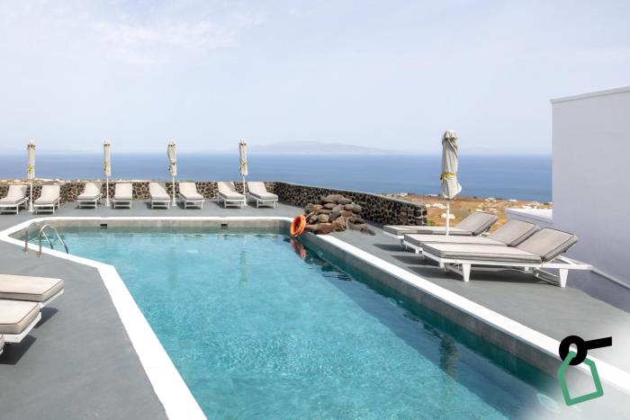 Hotiday Santorini Seafront
