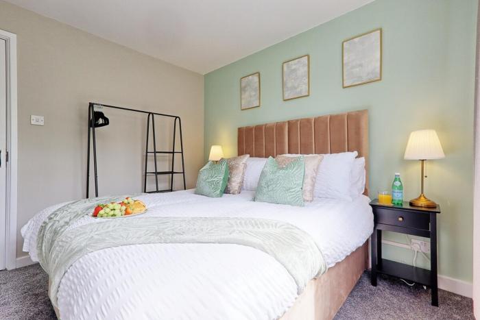 5BR Home, Perfect for Families, Colchester, Free Wifi
