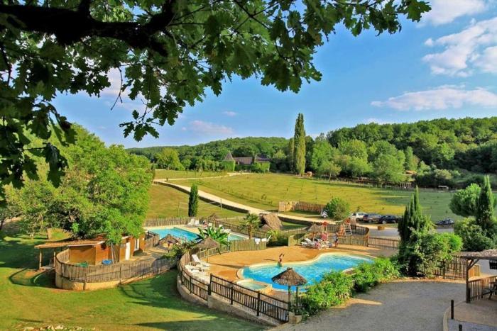 Camping 3 étoiles - Piscine - ccbfh0d