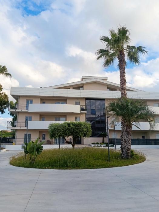 Viole Private Park - Brand New Apartment with a terrace